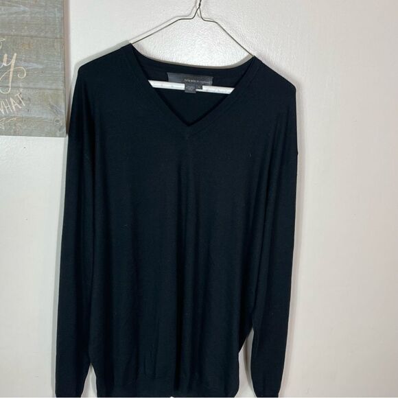 Tricots St Raphael Sweater L
Black V Neck Silk Cotton Blend Knit
Pullover - Picture 9 of 10